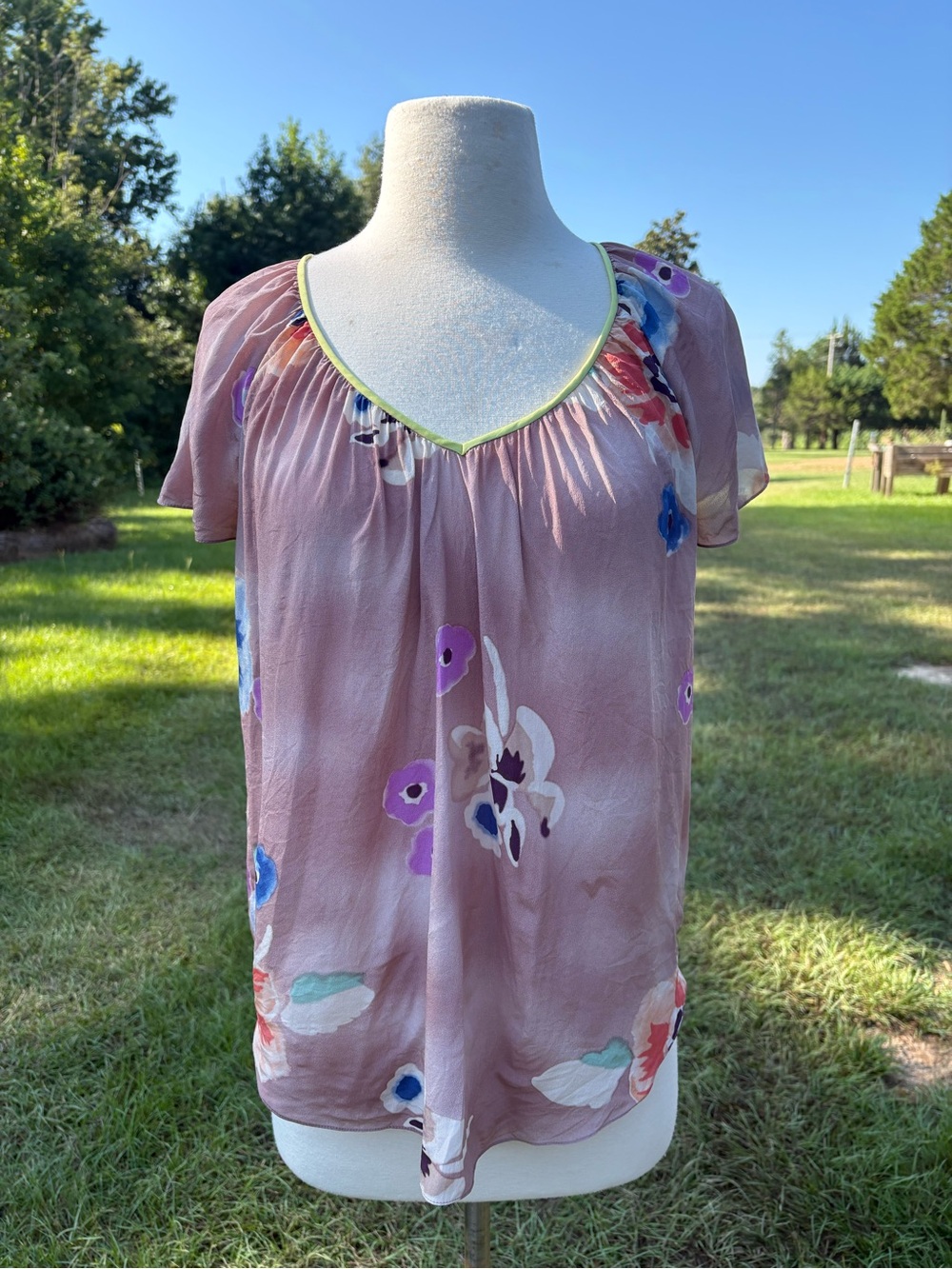 Rebecca Taylor Pink Floral V-Neck Short Sleeve Blouse 100% silk Size 2